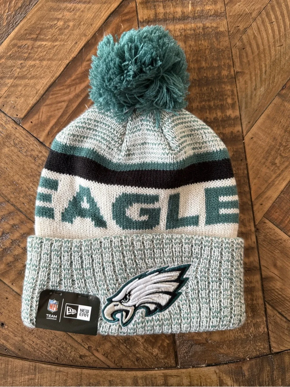 New Era Philadelphia Eagles Knit Pom Beanie - Green, White & Black